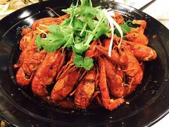 -虾弄弄海派小龙虾·牛羊蝎子火锅