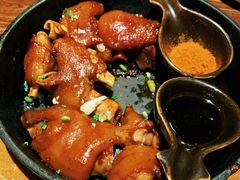 个旧烤猪蹄-云海肴·汽锅鸡·云南菜(美罗城店)