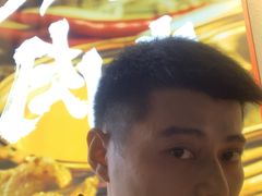 -何妹湿辣牛肉·粤式烧烤砂煲(桂雅路店)
