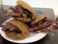 夹肉烧饼-老磁器口豆汁店(天坛店)