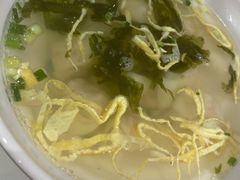 鲜肉小馄饨-馋三尺蟹粉小笼(人民广场店)
