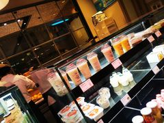 -巴黎贝甜(大宁国际商业广场店)