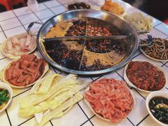 -储奇门鳝鱼火锅(总店)