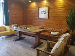 -乌托邦轰趴日租聚会别墅(先生的院子店)
