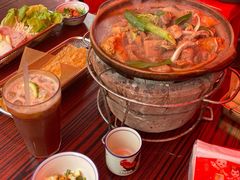 精品牛腩牛杂煲-沙胆彪炭炉牛杂煲(成都玉林店)