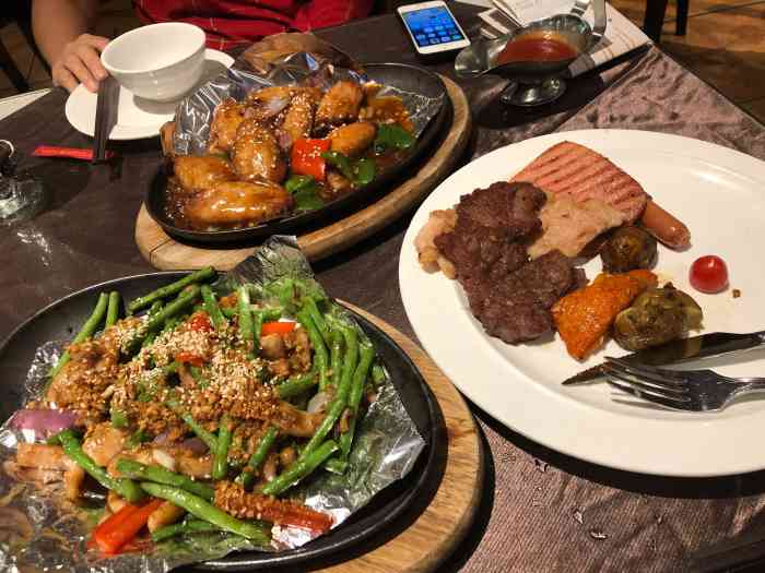 富豪西餐厅(勒流店)-"点了三个菜,两个人吃不完.分量特别大,环.