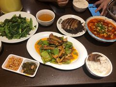-杨肥肠火锅大排档(火车站花园店)
