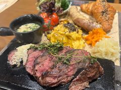 -Mark&Mars Restaurant