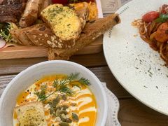 -Mark&Mars Restaurant