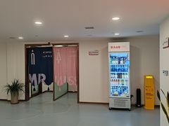 -英派斯健身旗舰店(海信国际中心馆)
