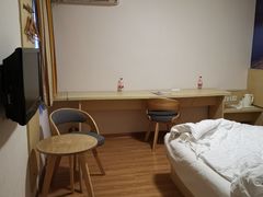 -7天酒店(汕头高铁站珠江路美食街店)