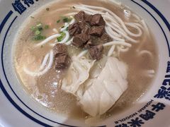 -鑫花溪牛肉米粉(东环大润发店)