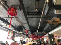 -大头虾越式风味餐厅(光明广场店)
