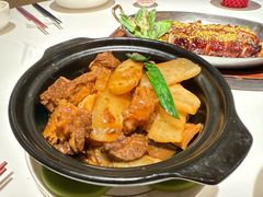 牛腩萝卜煲-谭厨中山传家菜.乳鸽.脆鲩鱼(华强北中航城店)