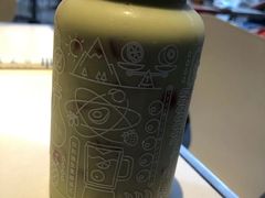 牛油果草莓卡士-野萃山·潮汕厚果汁(十亩地店)