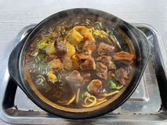 招牌红烧牛肉砂锅-鼎香砂锅店