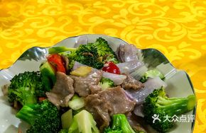 Beef Stir-fried with Broccoli