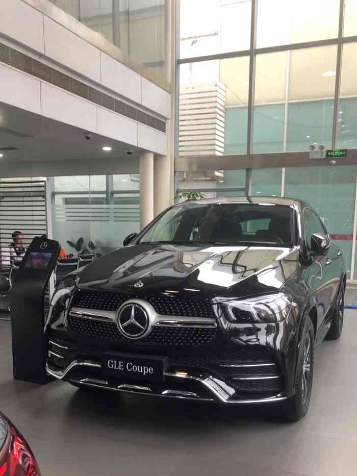 上海德星奔驰4s店(江杨南路店)-"最近刚拍到牌照,心仪奔驰,搜了家附近