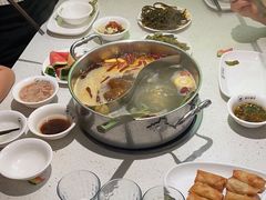 -潮牛壹号鲜牛肉火锅(光谷天地店)