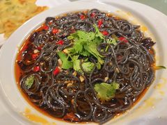 -靠山屯东北农家菜(八龙桥雅苑店)