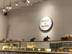 面包甜点陈列柜-WHEAT&BAKER-麥(凯德来福士店)