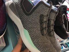 -SKECHERS 斯凯奇(上海国际时尚中心店)