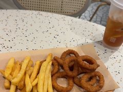 -必胜客(WOW中央公园店)