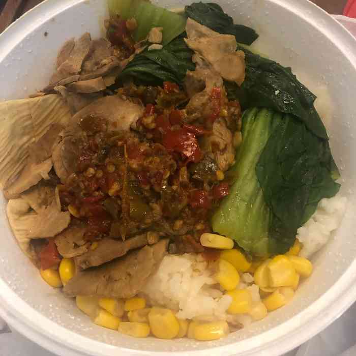 八炖卤汁剁椒拌饭(银泰城店)