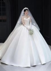 点击看大图 -拉瑞娜LaReine婚纱礼服高级定制