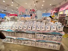 -名创优品(万达广场河东店)