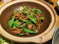 碾辣椒炒肉-吃饭皇帝大土家民族菜(正大广场店)