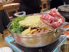 -青瓦餐厅·生鱼片·韩园烤肉(西塔店)