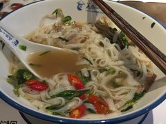 -美奈小馆·越南料理(中航城君尚购物中心店)