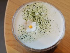 星巴克山茶花漾拿铁-星巴克臻选(杭州嘉里中心1F店)