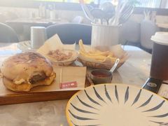 -必胜客(港悦广场店)