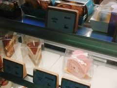 面包甜点陈列柜-野上麦田(中贸广场店)
