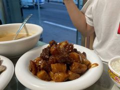 土豆炖牛腩-华春餐馆(鱼山路店)