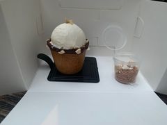 -半勺舒舒生日蛋糕店