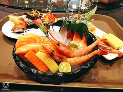 -四海一家自助餐(益田假日广场店)