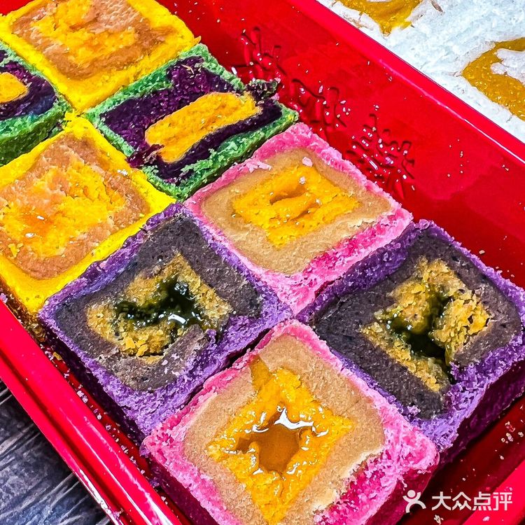 这家老北京都爱的糕点出新品啦，这谁看了不迷糊呀