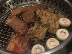 -草家酱蟹炭火烤肉店(珲春南路一店)