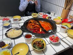 -卤校长重庆火锅(恒隆广场店)