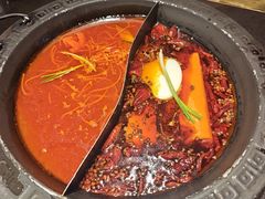 -宽板凳老灶火锅(台湾街店)