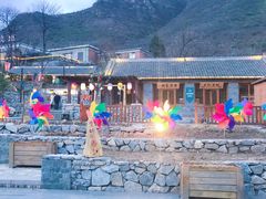 -百里峡七彩艺术小镇