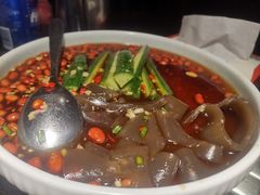 -挂旗柴锅鸡(蚌山区嘉年华店)