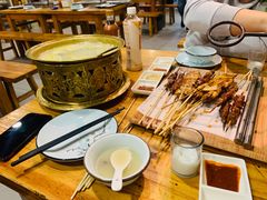 -欢乐牧人蒙古炭烤羊腿(四平路店)