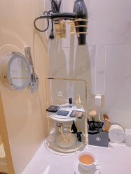 -香港倾城国际·美容美体中心