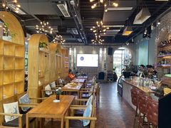 大堂-桉树林A coffee 森林餐厅(三圣乡店)