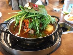 -喇喇排骨火锅·传统韩式脊骨汤(望京西园总店)