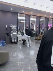 -藤野造型烫染·漂发